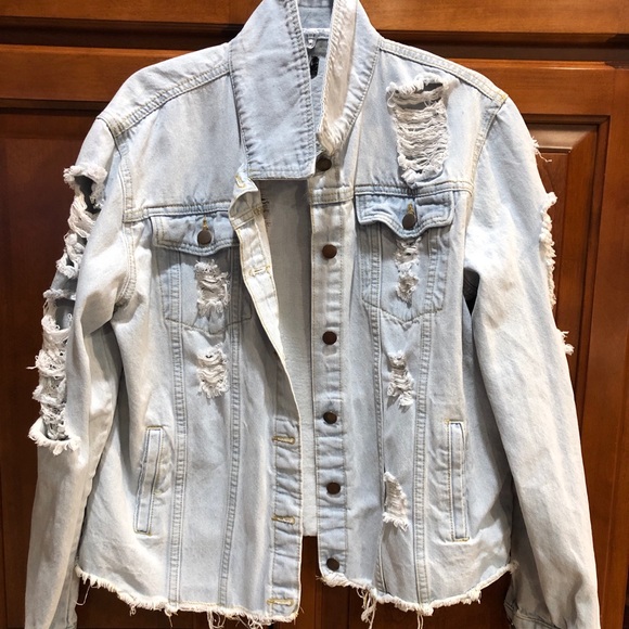 Pretty Little Thing distressed denim jacket size L - Picture 4 of 11